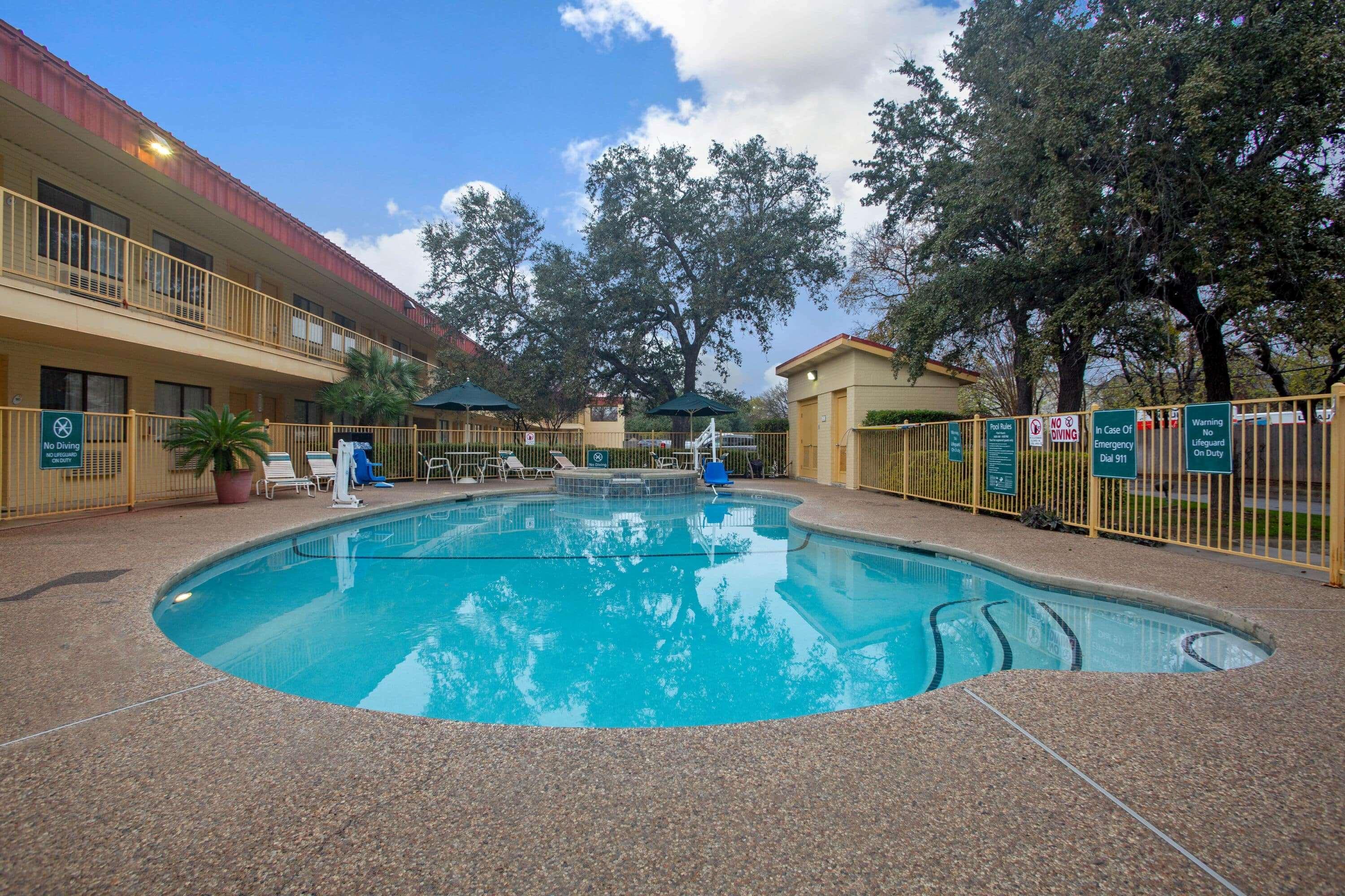 La Quinta Inn By Wyndham Сан Маркос Экстерьер фото